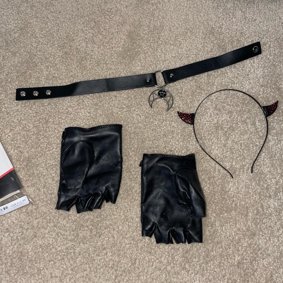 Devil/Demon Costume - Picture 3 of 6